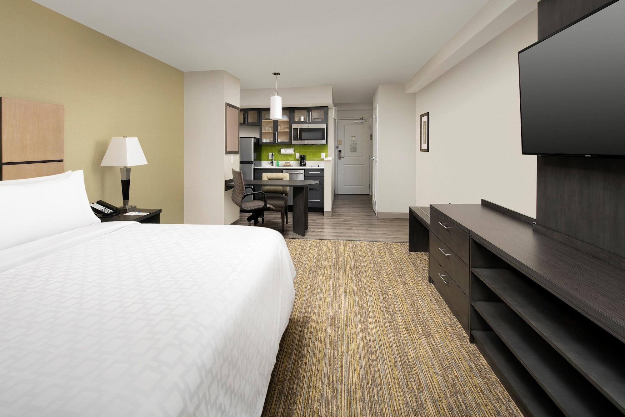 Candlewood Suites Alexandria West By Ihg Exterior photo